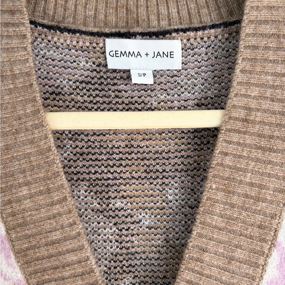 Pink Floral V-Neck Cardigan Sweater - Picture 2 of 3